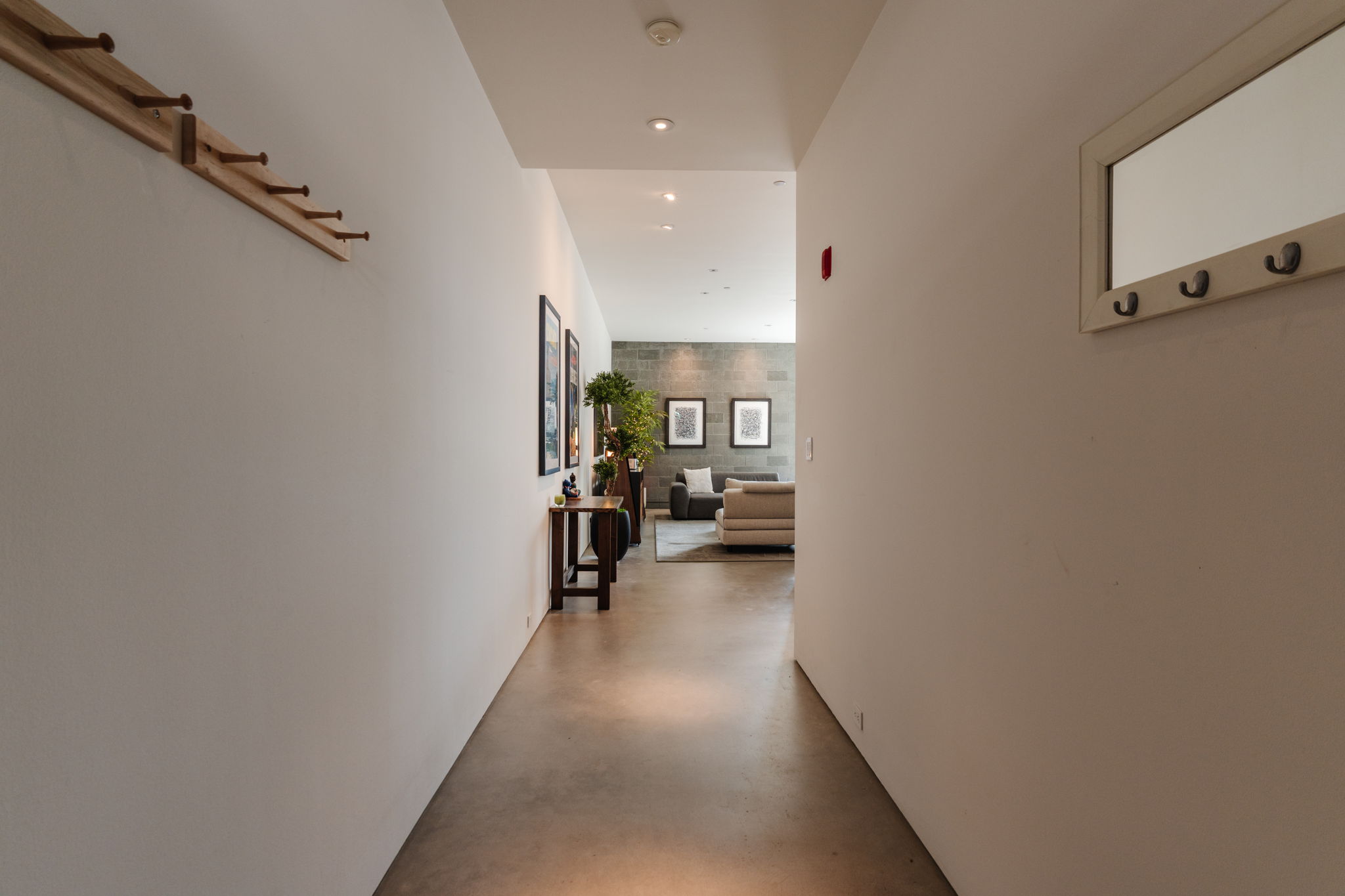 Condo interior photo 14