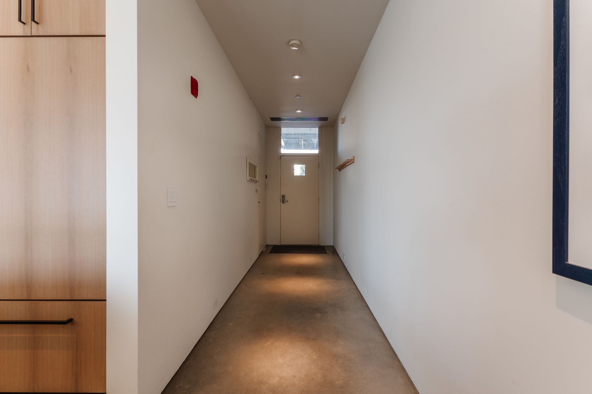 Condo interior photo 15