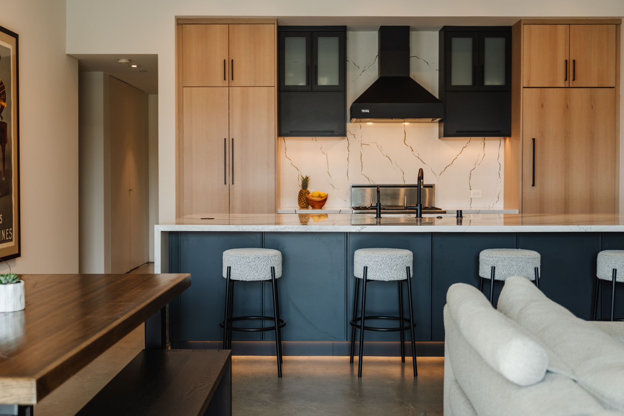 Condo interior photo 18