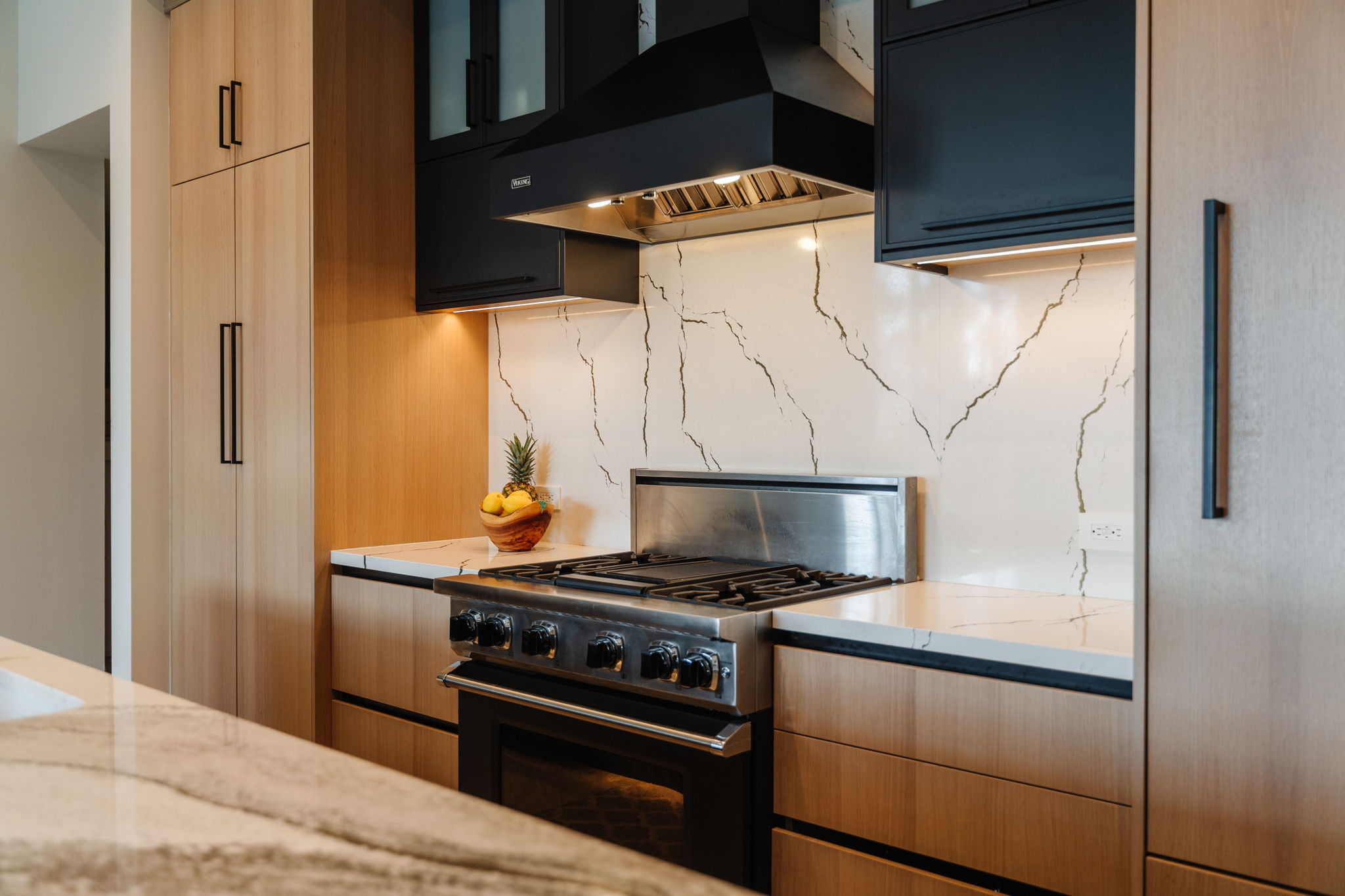 Condo interior photo 25