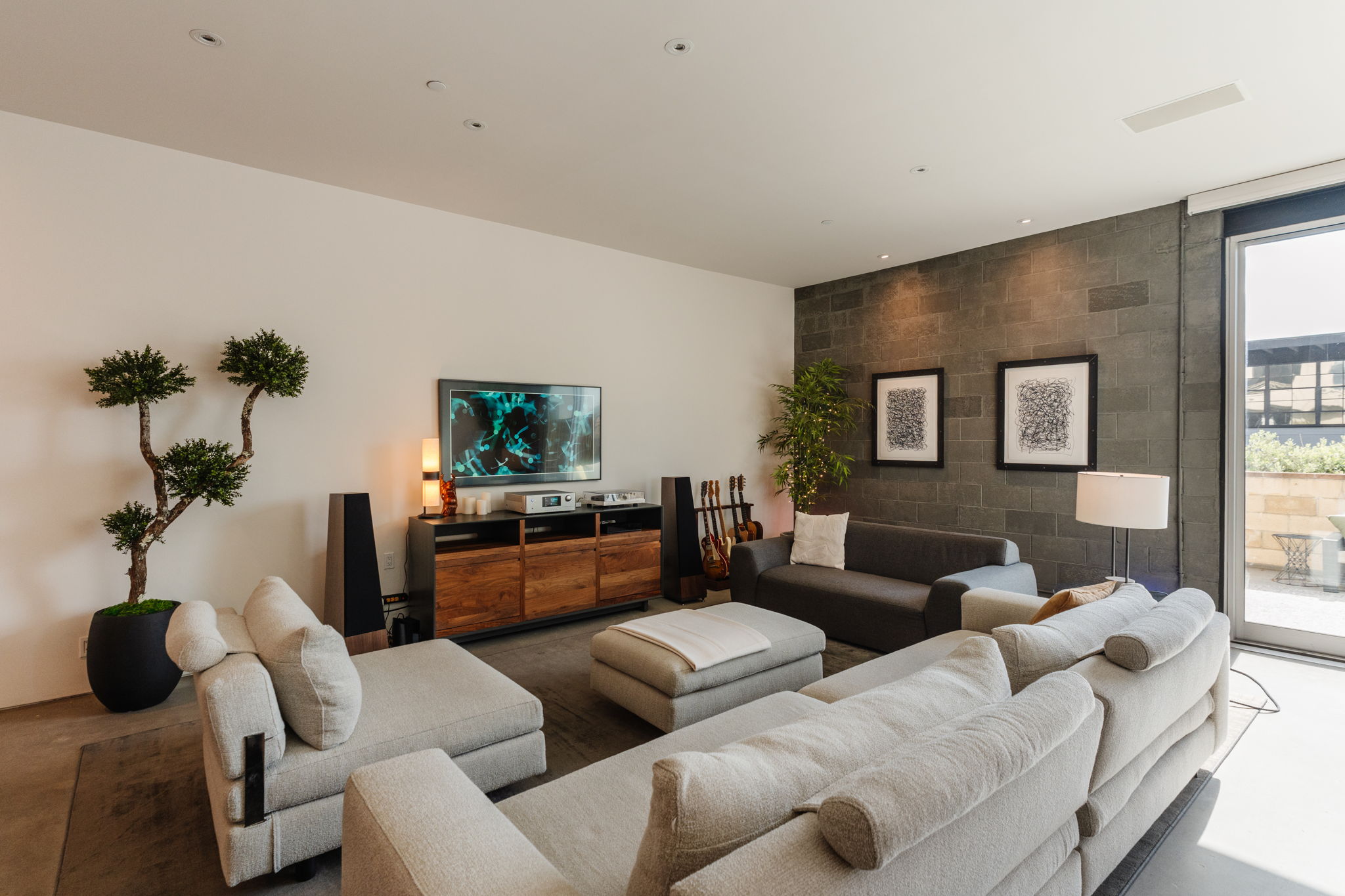 Condo interior photo 7